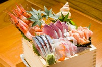 富山湾の朝獲れ魚をメインにした、贅沢な『造里盛り合わせ』