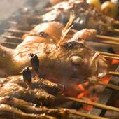 新鮮な魚介を備長炭で焼き上げる、贅沢な『炉端焼き』