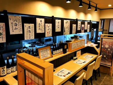 和のテイストで統一された店内は、ゆったりと過ごせる憩いの空間