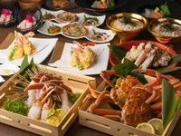 焼き・蒸し・刺し・酢の物・カニ味噌の甲羅焼き等カニづくしのコースです。宴会利用にいかがでしょうか。
活越前蟹は時期により価格の変動が御座いますので、詳細はお問い合わせ下さい。