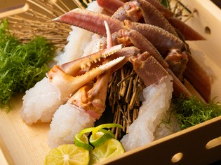 バラエティ豊かな海鮮料理に舌鼓。新鮮な「魚」を味わう