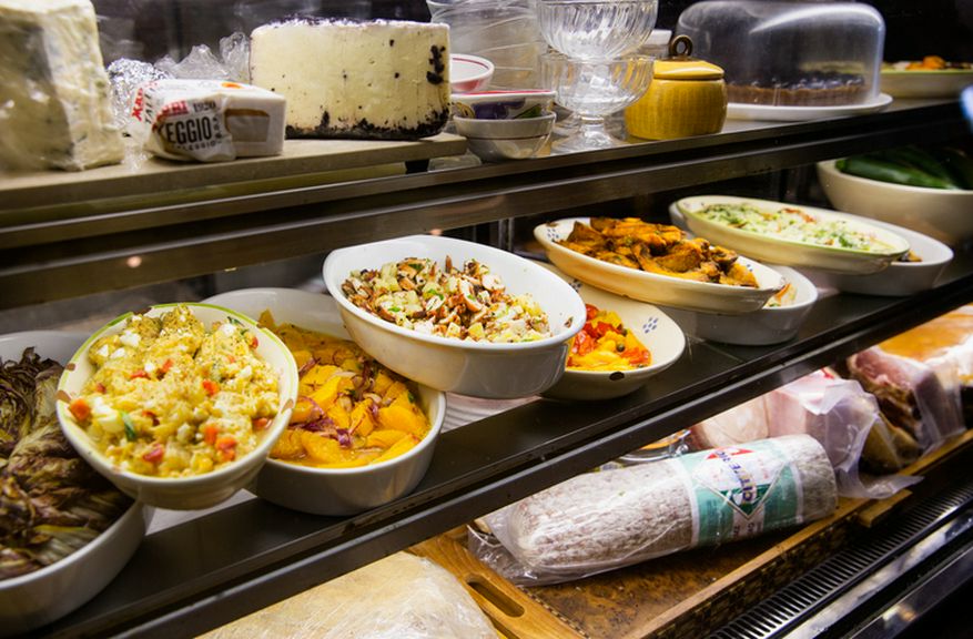 年に数回の渡伊で、現地のトラットリアの温度感を実感