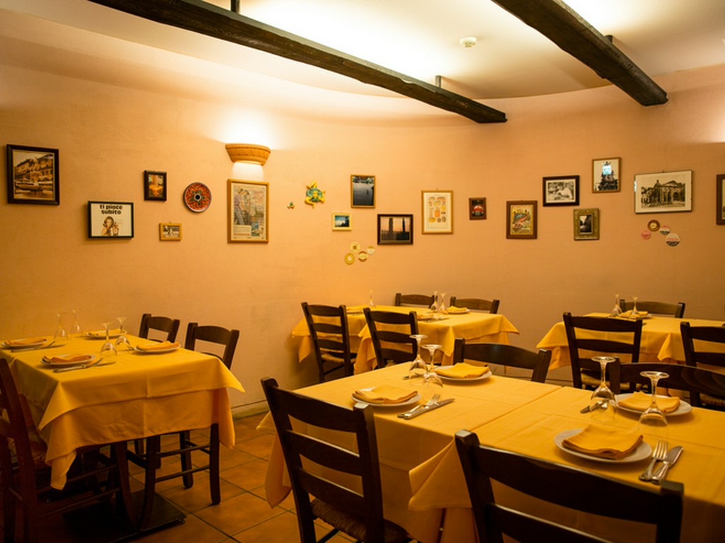 週末は近隣に住む家族連れで賑わい、気張らずに楽しめる