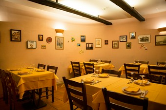 週末は近隣に住む家族連れで賑わい、気張らずに楽しめる