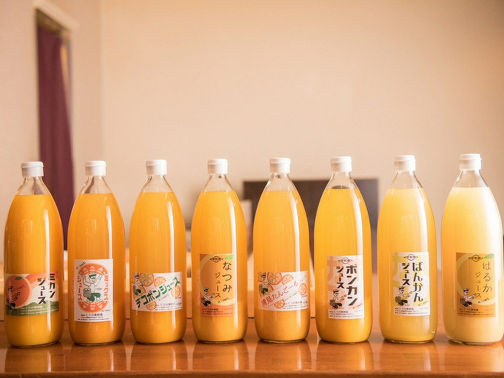 実家の果樹園で搾る、混じり気のない愛媛県産みかんジュース