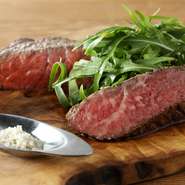 「いちぼ」とは牛の腰から臀部にかけてのランプという肉の先端部分。赤身肉の旨味が凝縮されています。