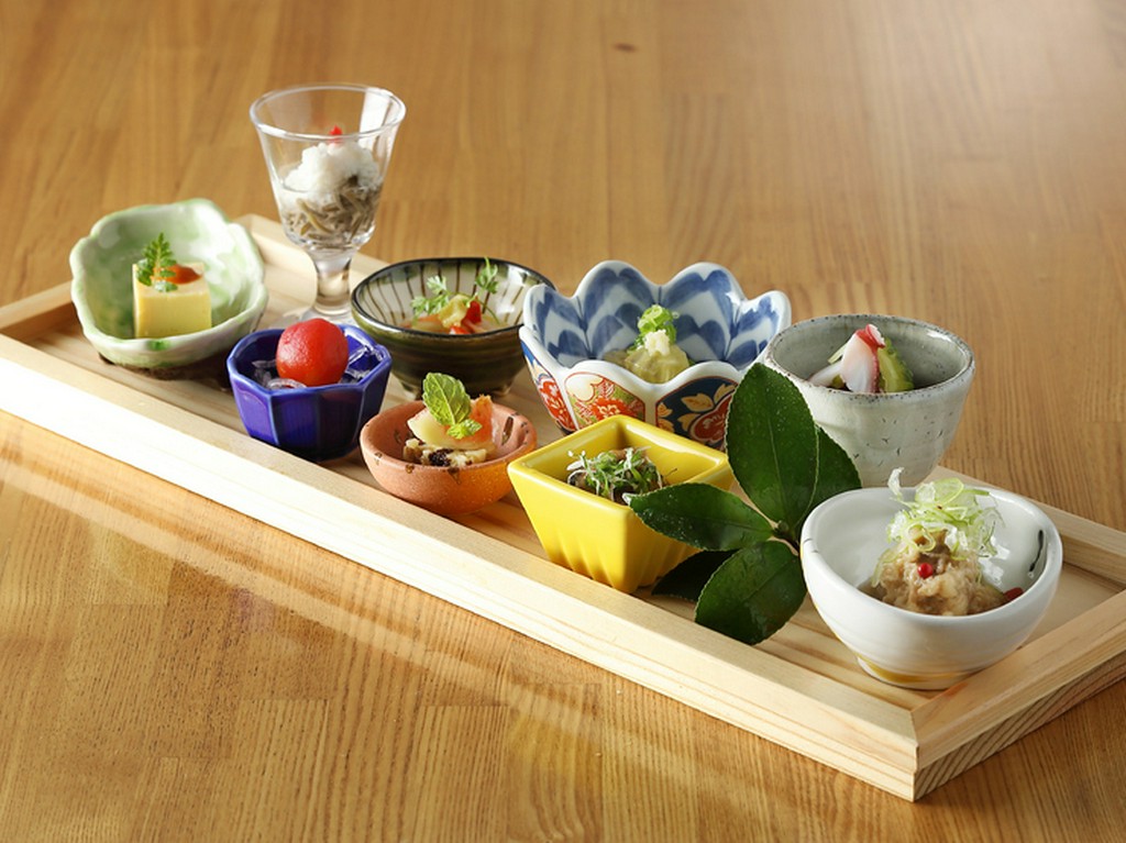 日本酒のために考え尽くされたお通し『田酔八寸』