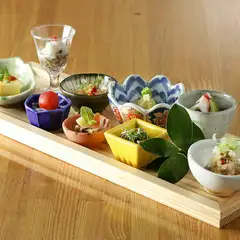 日本酒のために考え尽くされたお通し『田酔八寸』