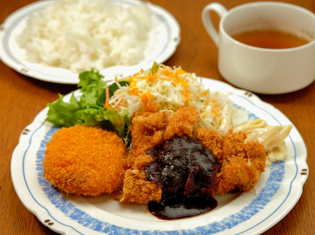 ジューシーなチキンカツが絶品『お手軽　ビジネスランチ』