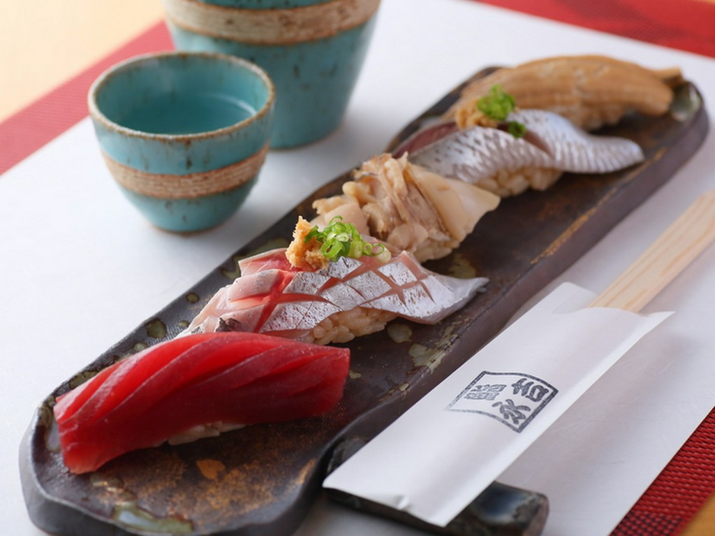 大阪市中央卸売市場本場に毎日通い、納得できる素材だけを厳選