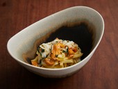 毛蟹と雲丹の贅沢コラボ。深いコクが魅力の『手打ちタリオリーニ　毛蟹と雲丹のソース』