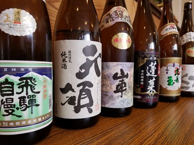 厳選した飛騨の地酒を提供