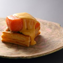 前菜2種類+メインディッシュ1種類（それぞれプリフィックスよりチョイス）