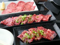 プロが見て、食して仕入れる厳選肉。本格鉄板焼きが楽しめる『焼肉』メニュー