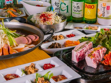 有名人も通う本場の韓国料理とお酒に舌鼓。華やかな歓送迎会を