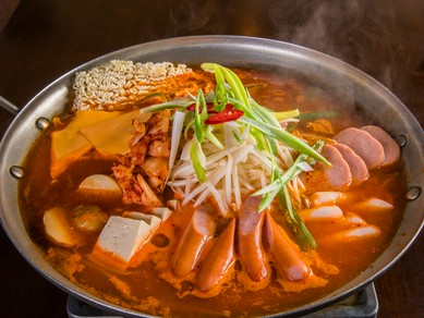韓国の有名人が訪れるほど！本場の味がここで食べれます。
