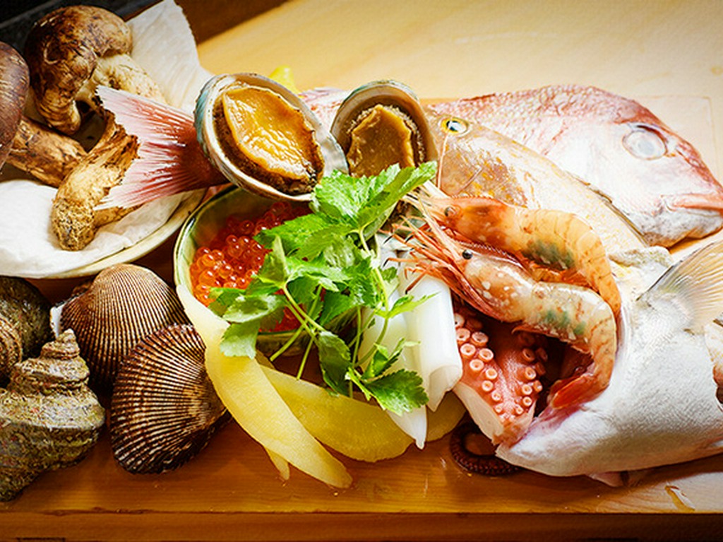 瀬戸内の新鮮魚貝類が毎日入荷