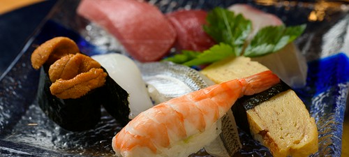 季節の旬のネタで握る寿司をご堪能下さい