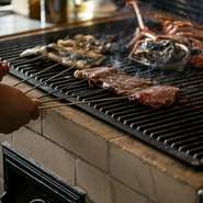 高級備長炭で焼き上げると風味と味が全然違います。炭火焼きにこだわりました。