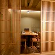 個室テーブル席ございます