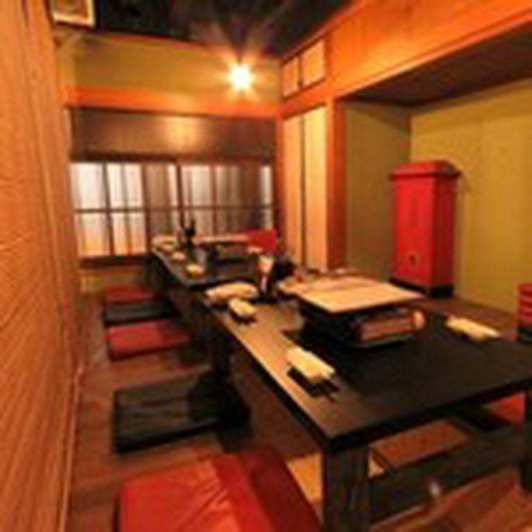 12名様～20名様用の完全個室座敷ございます