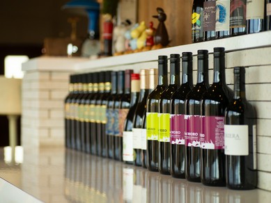 ピザやパスタに合うイタリアワインをリーズナブルに楽しめる