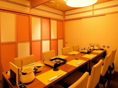 テーブル個室5卓・掘り炬燵個室3卓