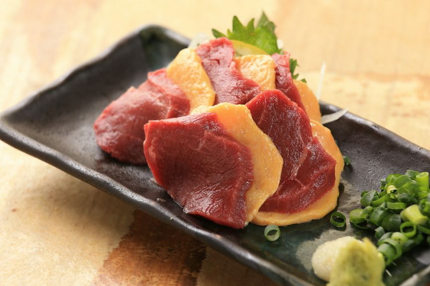 素材にこだわり、全国各地から厳選した新鮮で旬な食材を味わえる