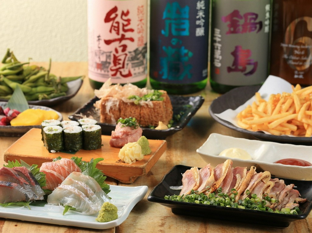 全国各地の専門店から仕入れた、30種類もの珍しい日本酒を堪能