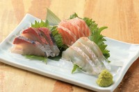 本日水揚げされた鮮魚を3種盛りでご提供。