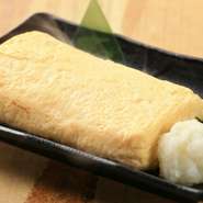 ご注文頂いてから焼き上げるアツアツふわふわな出汁巻き玉子をご賞味あれ。