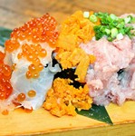 女性に喜ばれるハーフサイズのこぼれ寿司です。