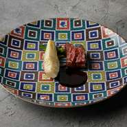 金澤町家に合った和食器、フレンチを楽しんでもらいたい。