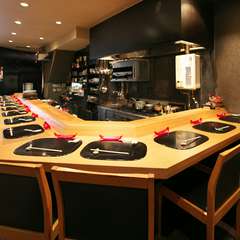 おひとり様や常連が多い、温かみのある雰囲気が素敵