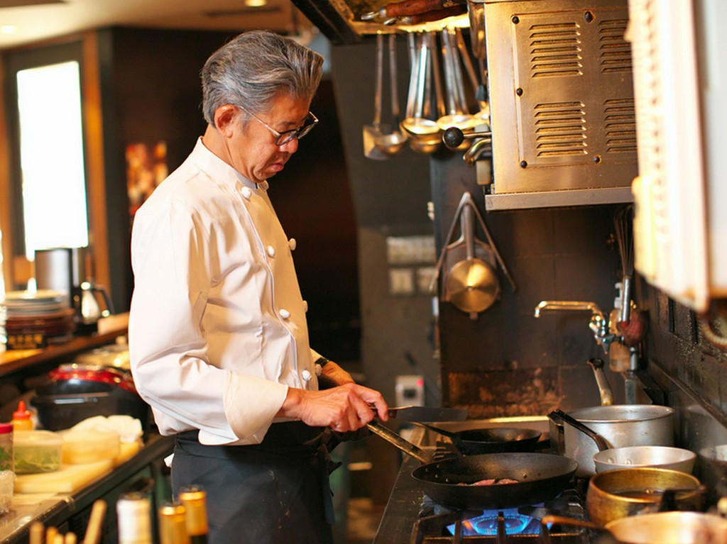 細やかな心配りで、お客様の立場に立った接客が心地良い店