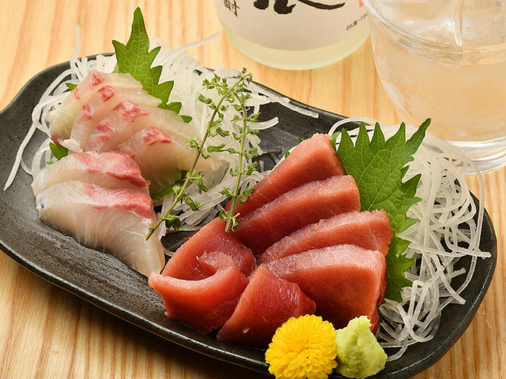 上質な脂の甘味と、濃い旨みが口の中にとろける『本日の2点盛』