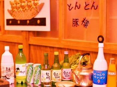 韓国焼酎やマッコリなど、ドリンクメニュー充実