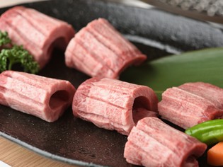 タンの中で最も柔らかく風味豊かな上タンを堪能『厚切上塩タン』