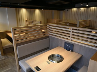 落ち着いた和空間で親しい人たちと寛ぎの時間を