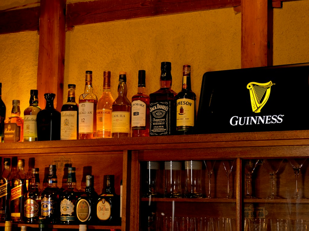 酒好き店主の厳選した銘柄が50種類以上！