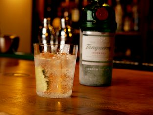 고민가 BAR Viasta