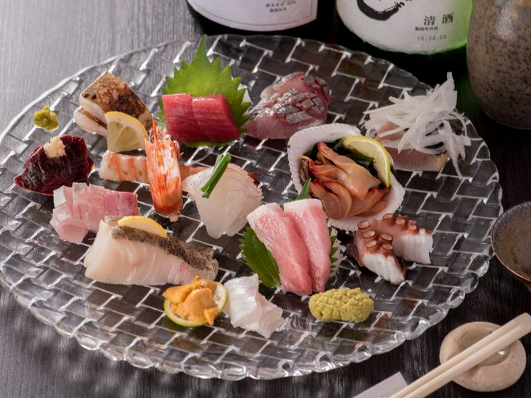 確かな目利きで仕入れた天然物かつ新鮮な『刺身盛り合わせ』