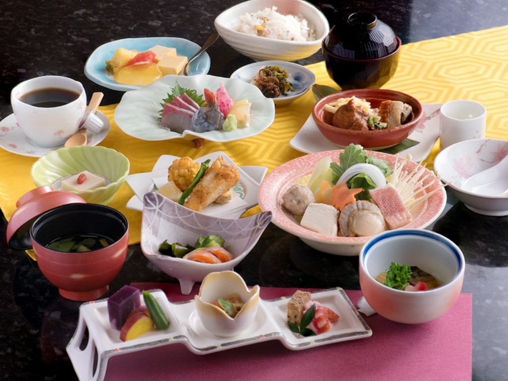 年配の方にも喜ばれる『咲くら会席』