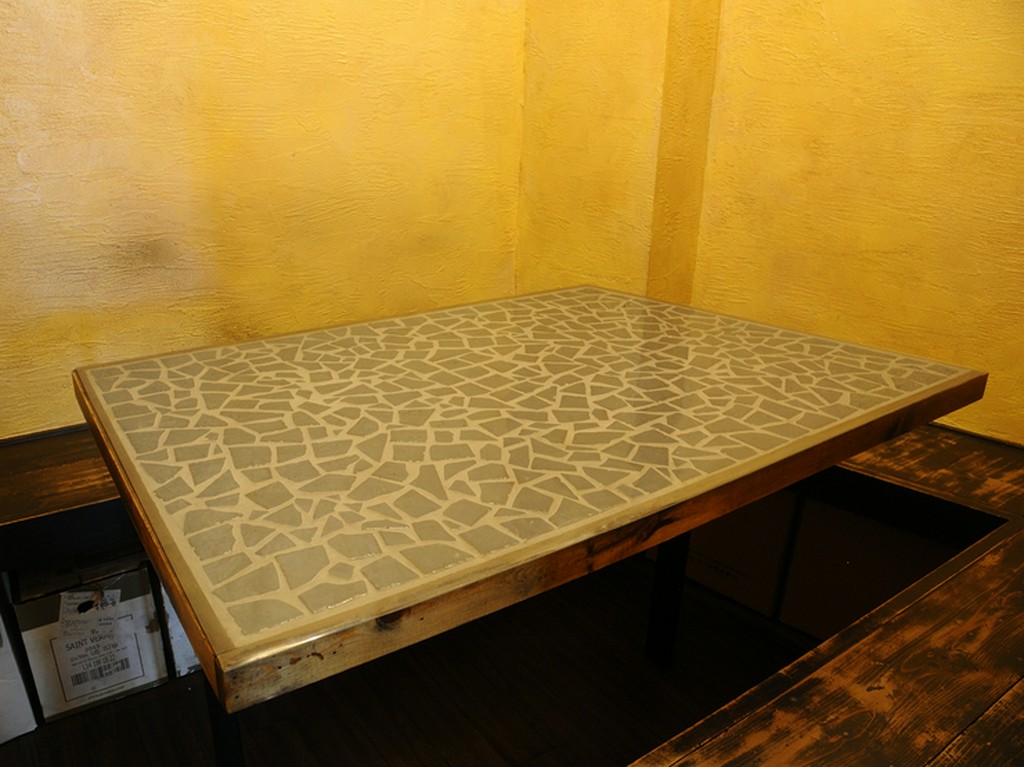 少人数で集まりたいときに使いやすい個室を用意