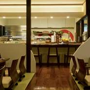 お得なコース料理は3500円から用意。予算に応じてコースの内容も対応可能です。また、喫煙OKなので愛煙家は一層充実した時間を楽しめます。詳しくは問い合わせを。