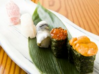 人気の高い握りの贅沢な盛合せ『おまかせセット』