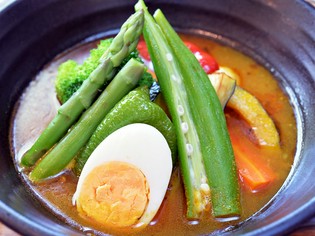 寒い季節にぴったりの、フォトジェニックな一皿『スープカレー』