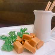 特定の気になるチーズがある方、お気に入りのチーズだけを存分に堪能されたい方には単品でのご注文をお勧めしております。
(写真：女性に大人気の【スキクイーン】)