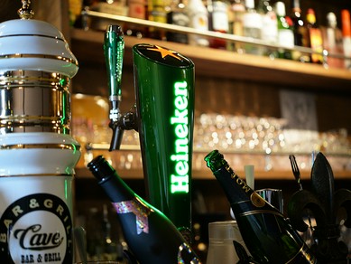 タップから注ぐハイネケンをはじめとした『生ビール』が旨い