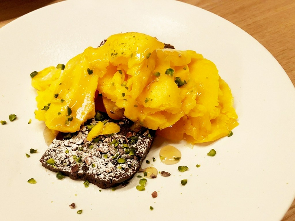 美しく美味しい料理と丁寧な接客で、多くの女性ファンを魅了。